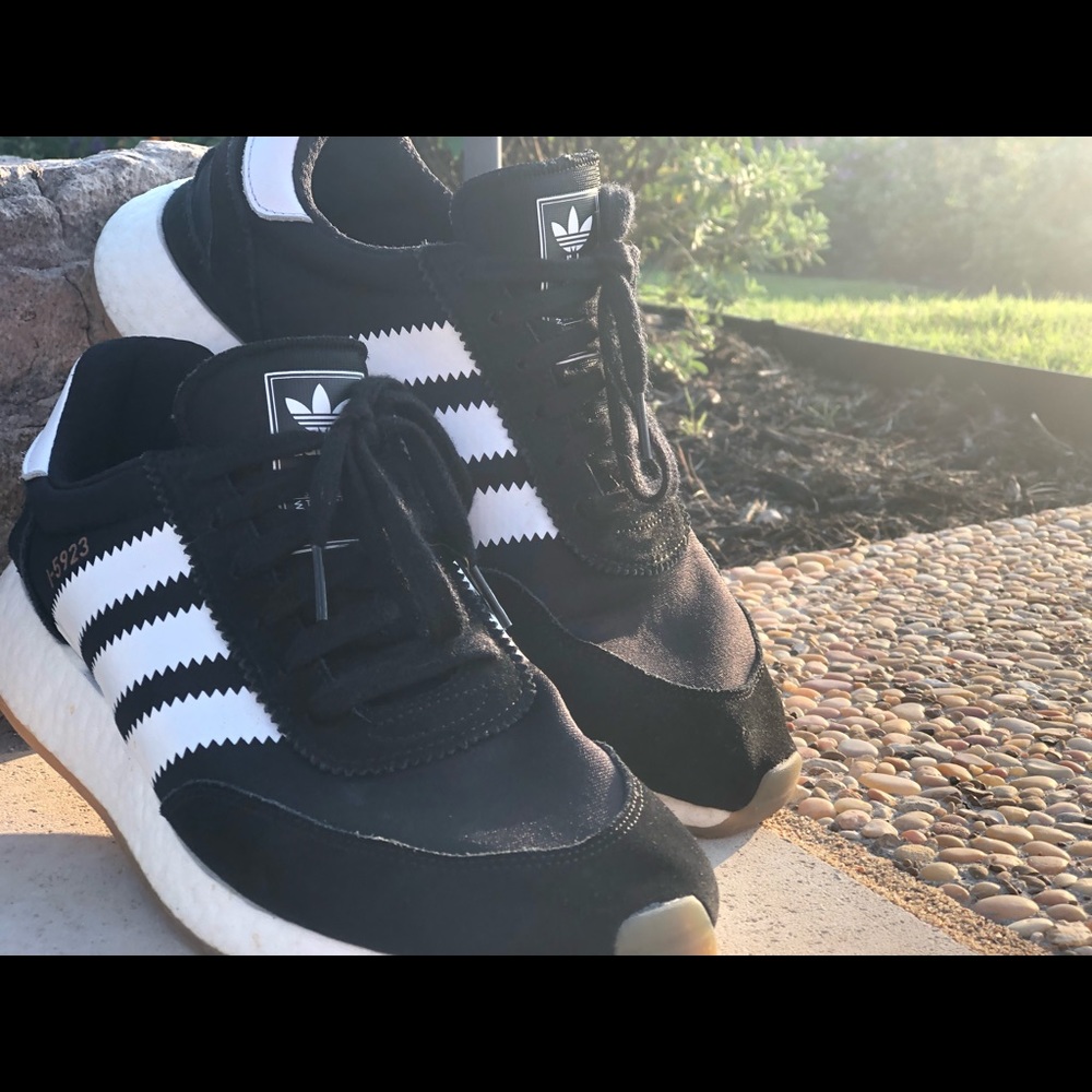 Adidas Iniki Runner (I-5923)